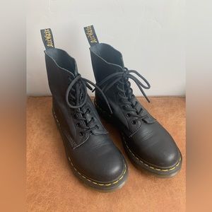 Dr. Martens 1460 Women’s Pascal Virginia Leather Boots - Size 7 - Black